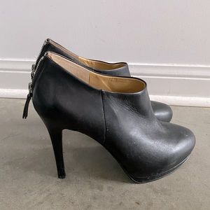 Nine West black high heel bootie